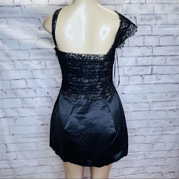 Bcbgmaxazria stunning lace/ Sequins Asymmetrical dress with pockets - Picture 5 of 15